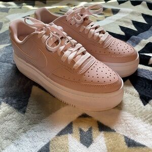 Pink Nike Court Vision Altas Women’s Size 7.5 Like Brand New ! No Creases